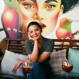 Esra Tezgak